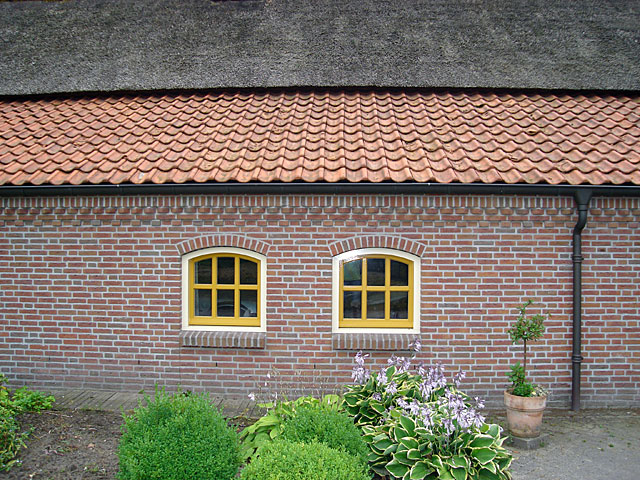 Renovatie woonboerderij Liessel met veel siermetselwerk