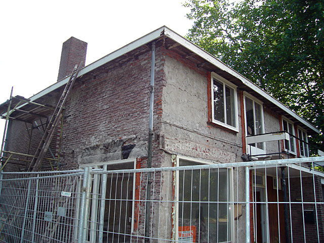 Renovatie herenhuis Geldrop, slopen van het buitenblad (buitenmetselwerk).