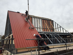 Bijzonder dakpaneel bij het bouwen met staalframes Falk dakpaneel met hoge isolatiewaarde